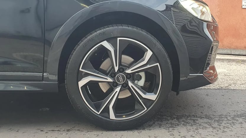 Bild eines A1 allstreet 30 TFSI intense
