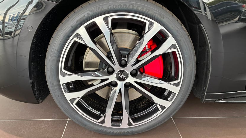 Bild eines A5 Avant e-hybrid quattro 220 kW