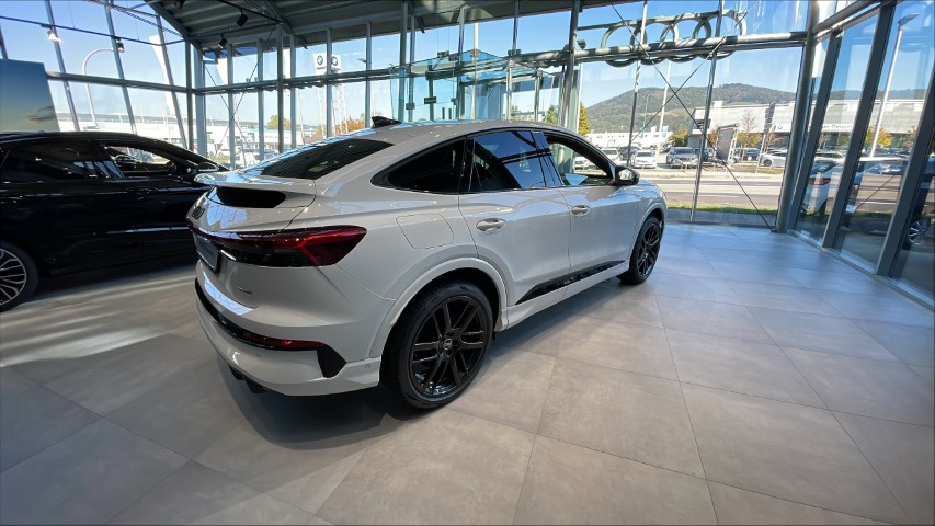 Bild eines Q4 Sportback e-tron quattro