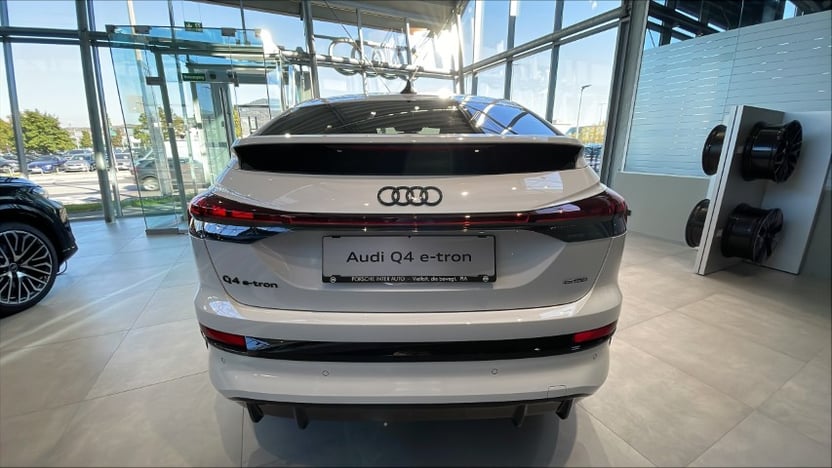 Bild eines Q4 Sportback e-tron quattro
