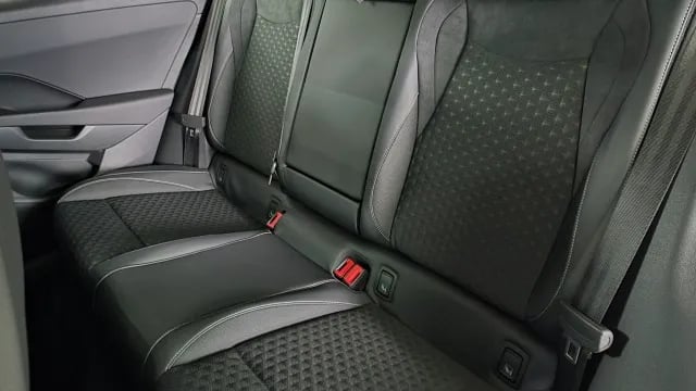 Bild eines T-Roc R-Line eTSI DSG