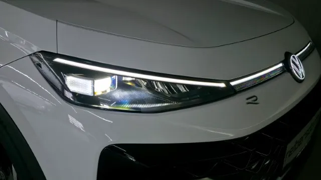 Bild eines T-Roc R-Line eTSI DSG