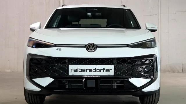 Bild eines T-Roc R-Line eTSI DSG