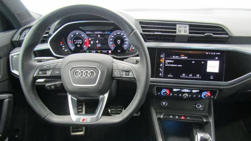 Q3 S line 35 TDI 110 kW