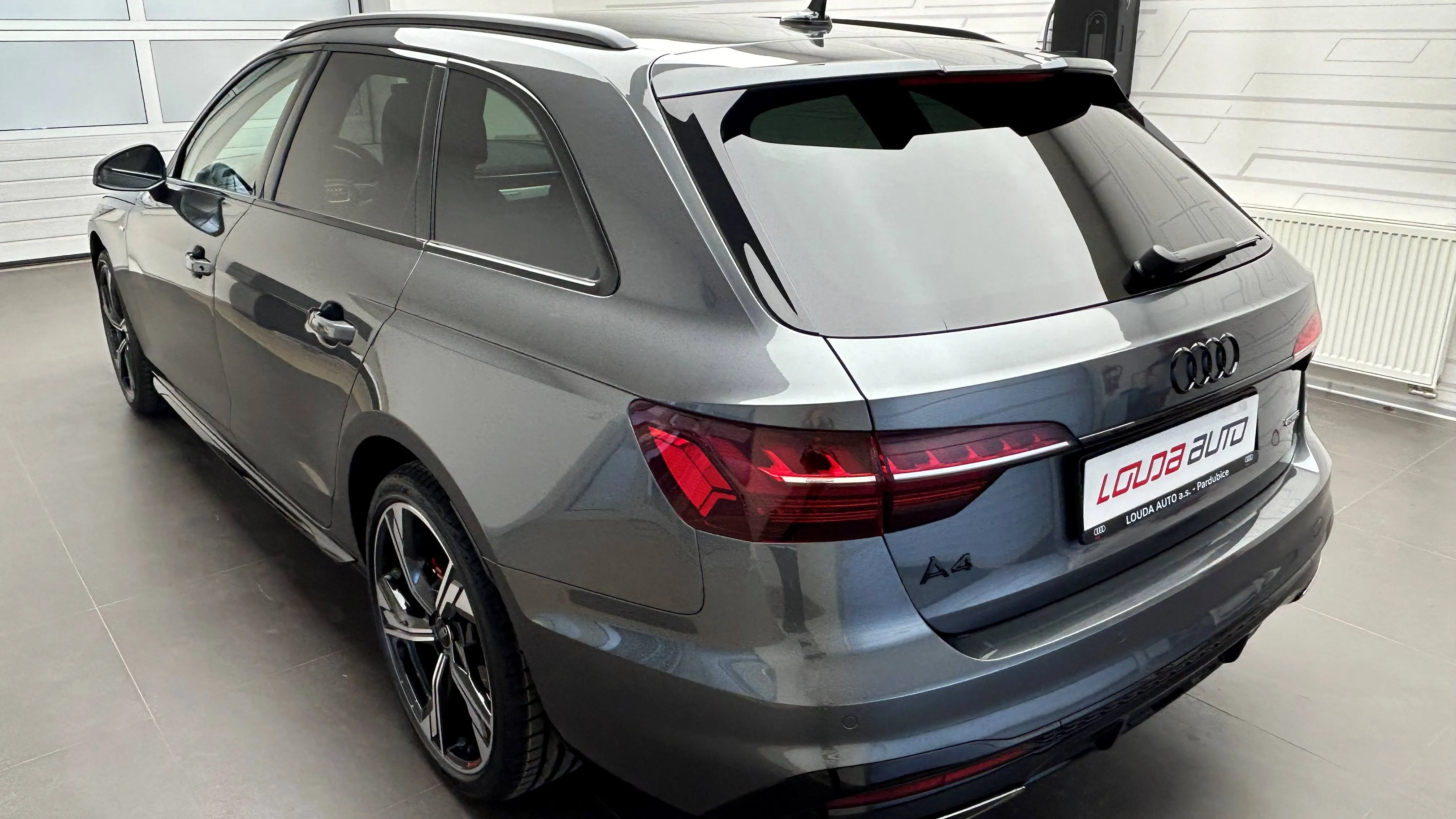 Obrázek A4 Avant S line 40 TDI 150 kW q