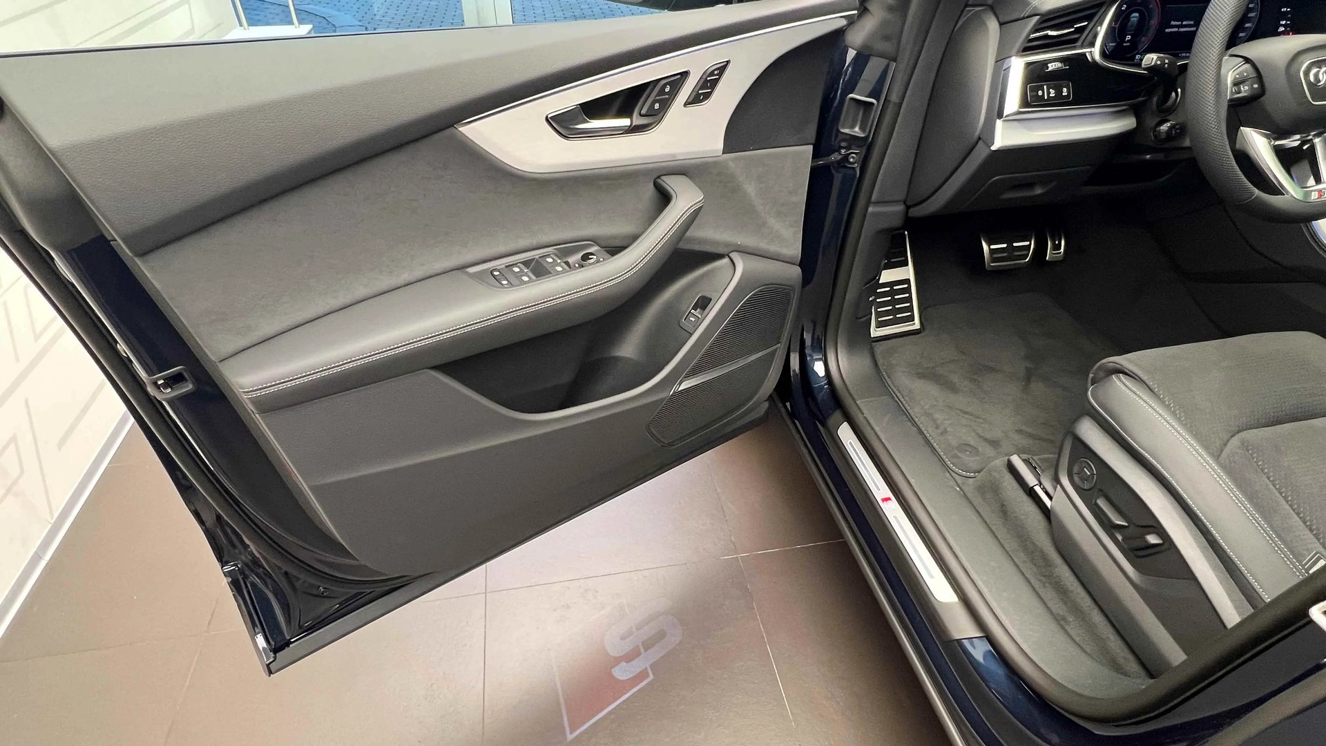 Audi Q8 SUV