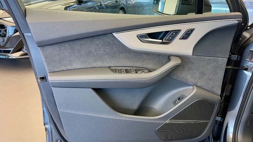 Obrázek Q7 SUV S line TFSI 250kW quattro