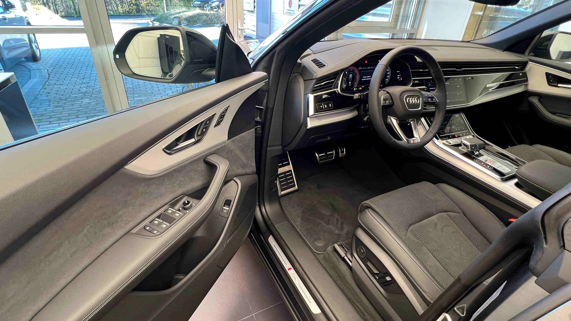 Audi Q8 SUV