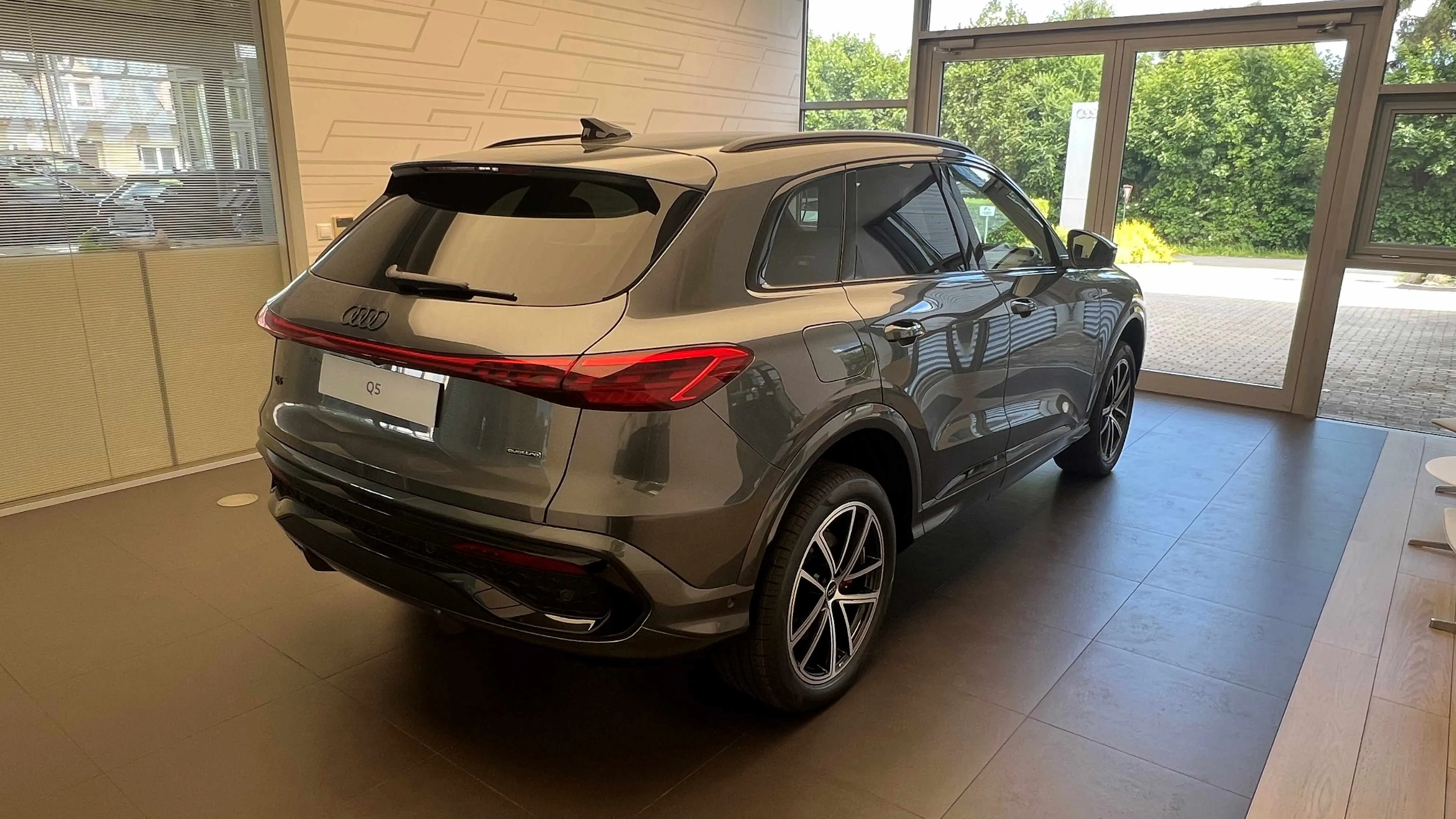 Obrázek Q5 TDI 150kW quattro STR