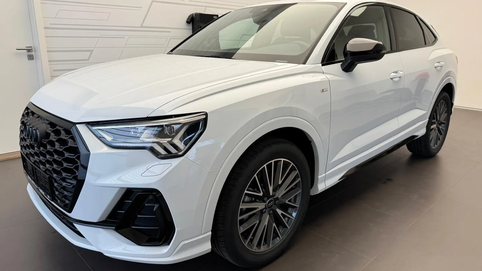Obrázek Q3 SB S line 40 TDI 142 kW q