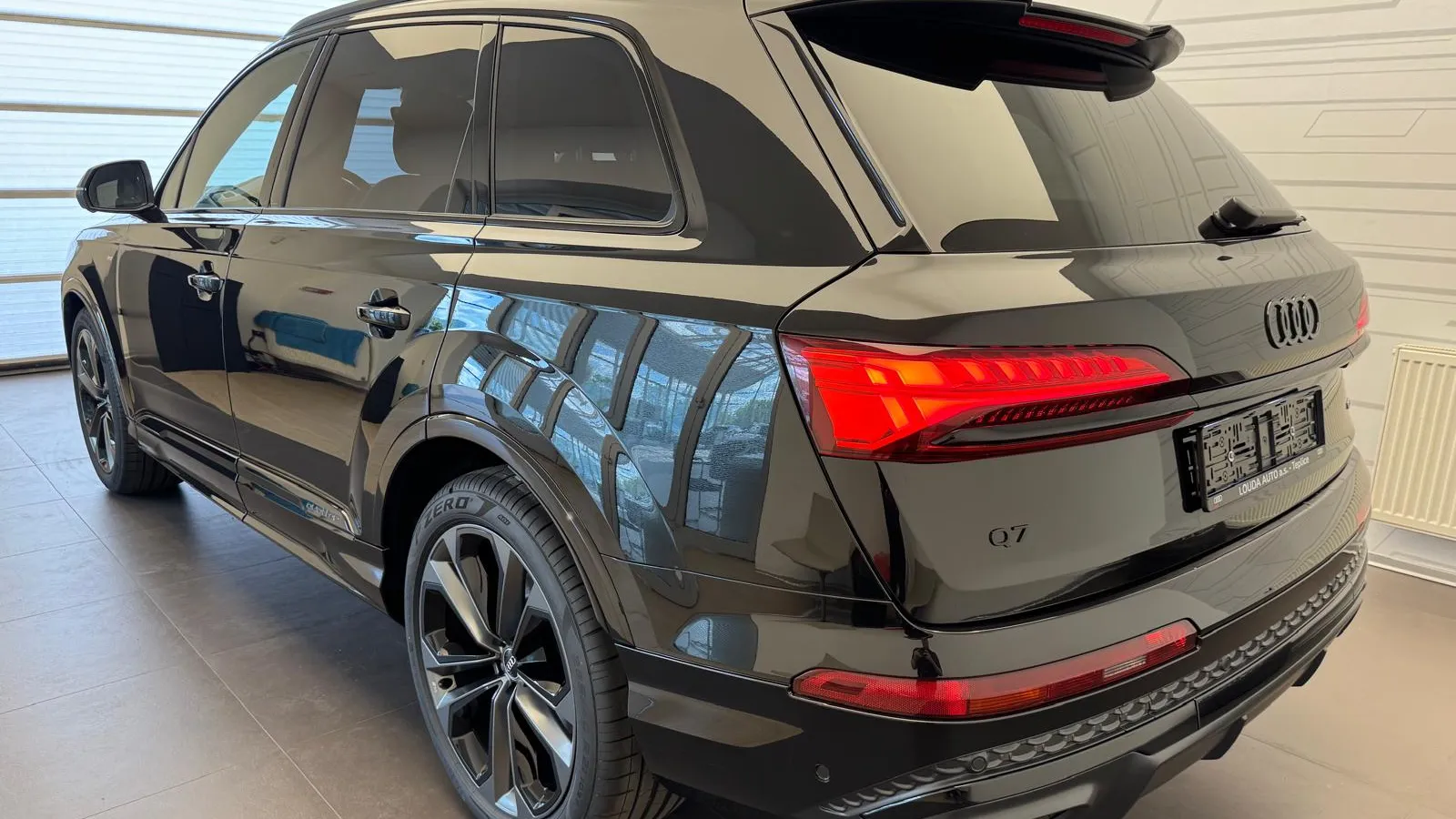 Obrázek Q7 SUV S line TDI quattro 210 kW