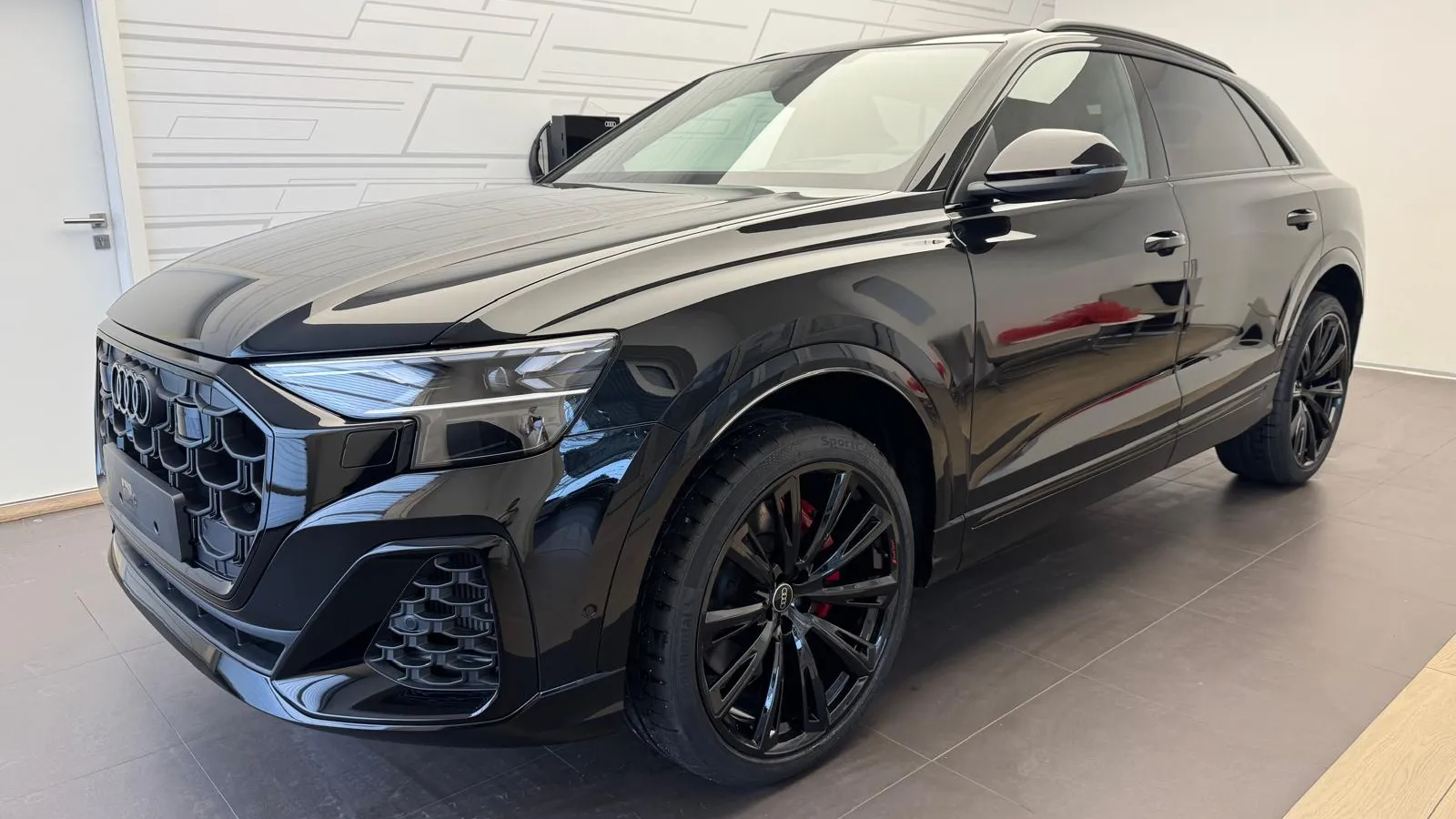 Obrázek SQ8 SUV V8 TFSI quattro 373 kW
