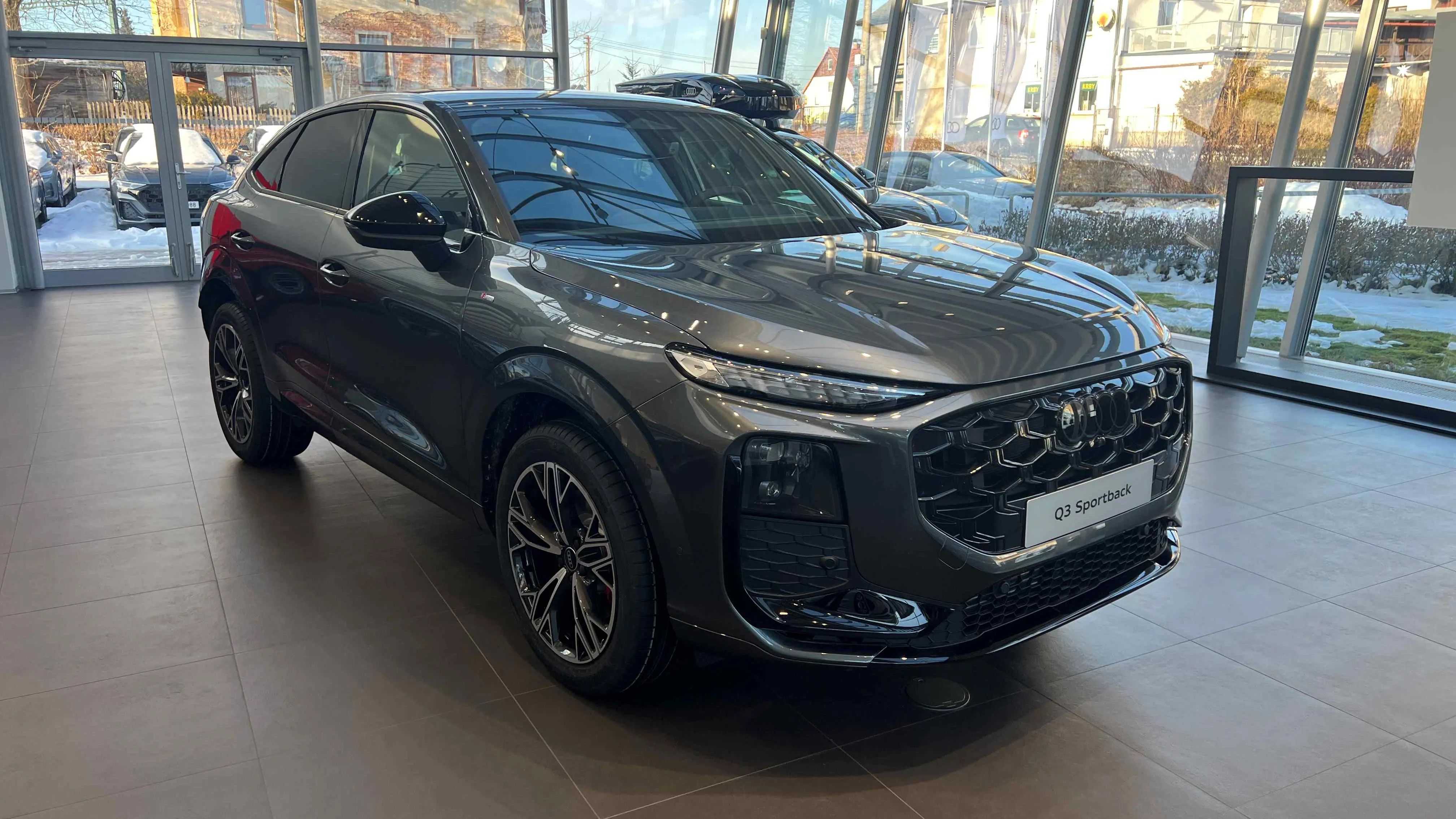 Obrázek Q3 SB S line TFSI quattro 195 kW