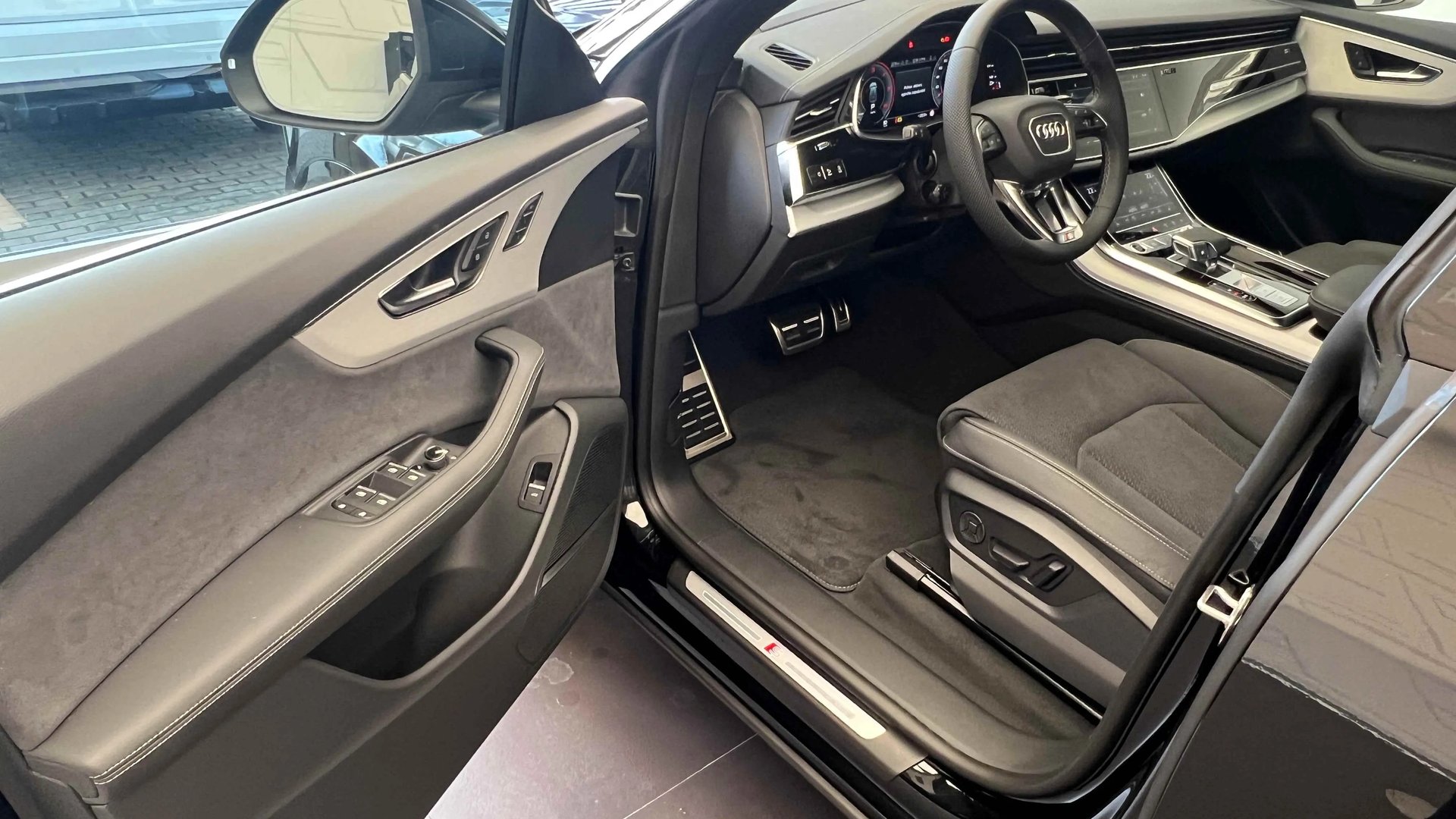 Audi Q8 SUV