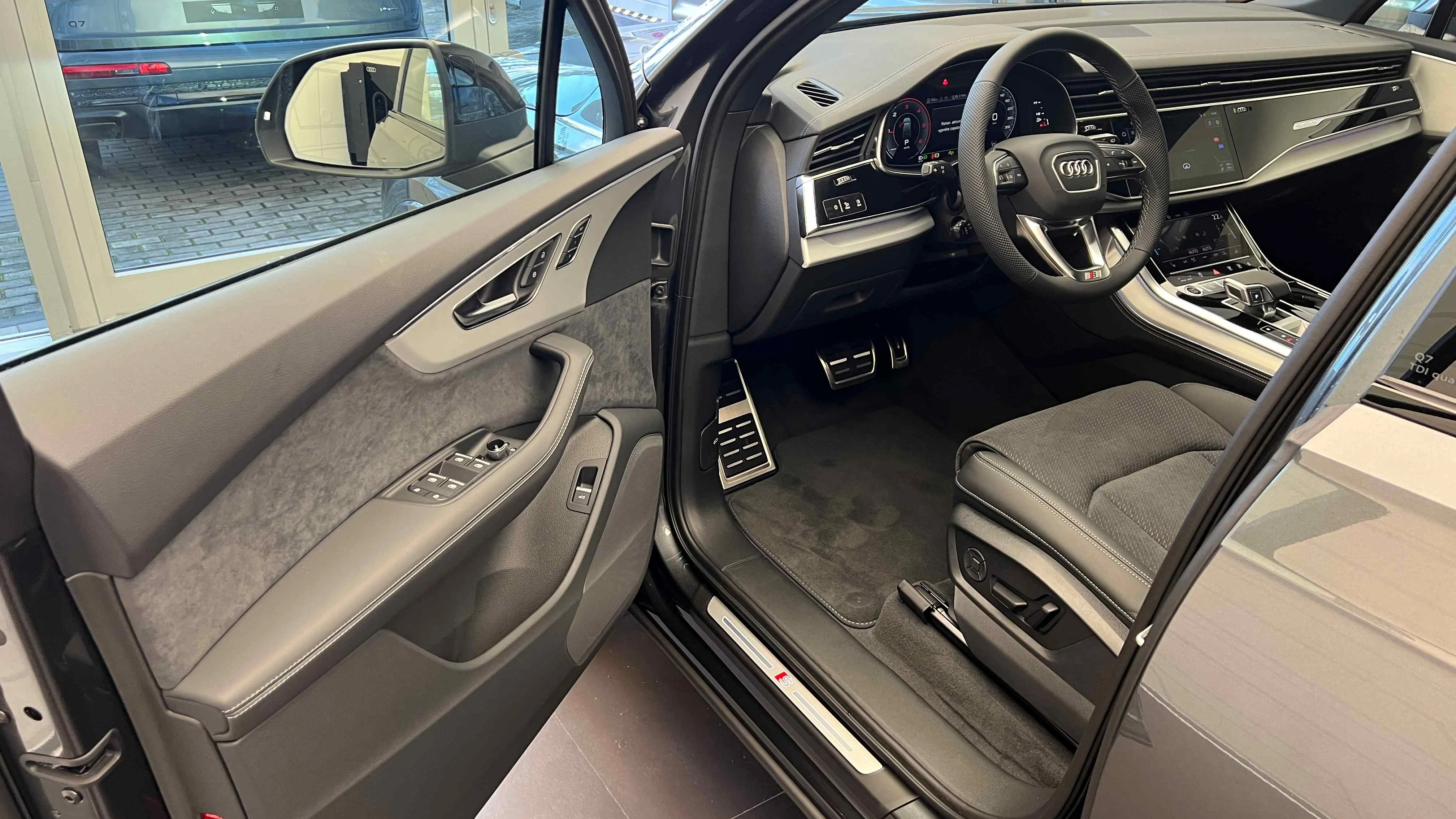 Obrázek Q7 SUV S line TDI 210kW quattro