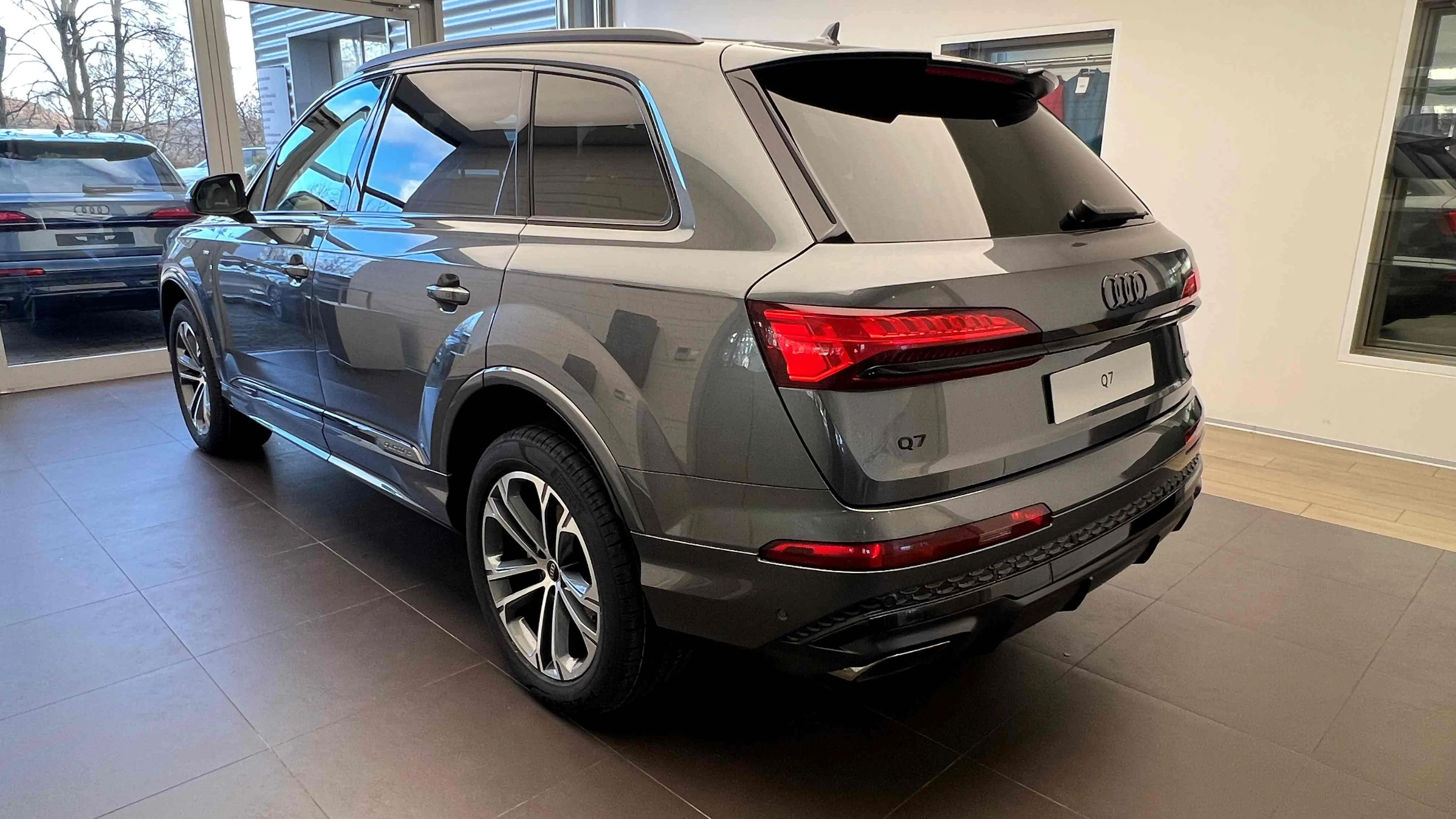 Obrázek Q7 SUV S line TDI 210kW quattro