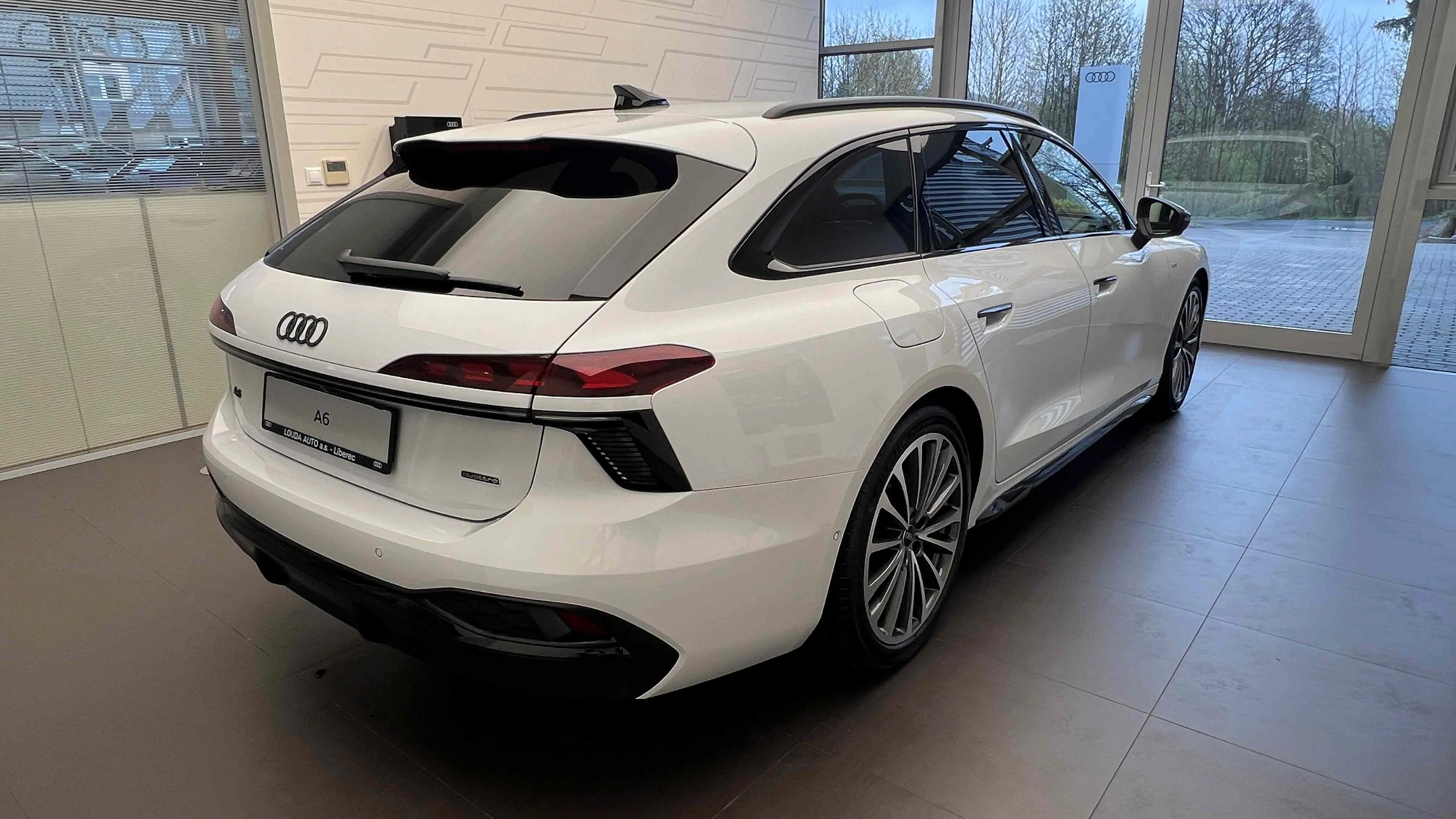 Obrázek A6 Avant TDI quattro 220kW
