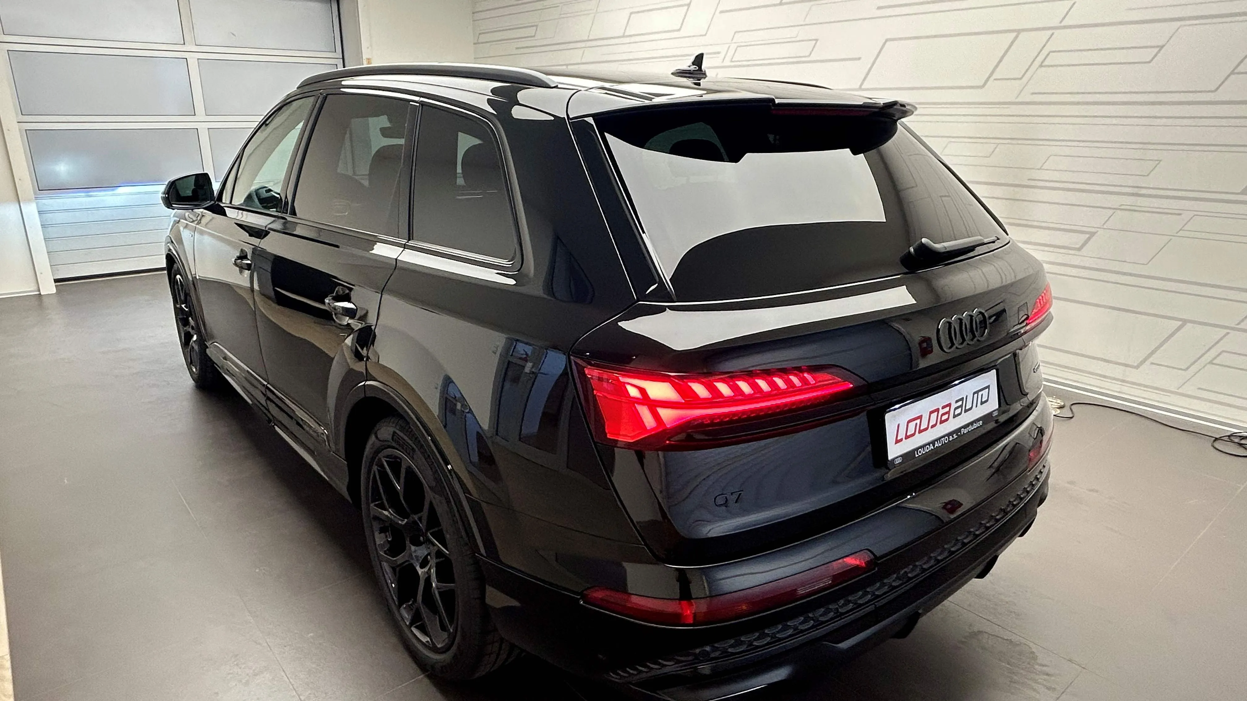 Obrázek Q7 SUV S line TDI quattro 210 kW