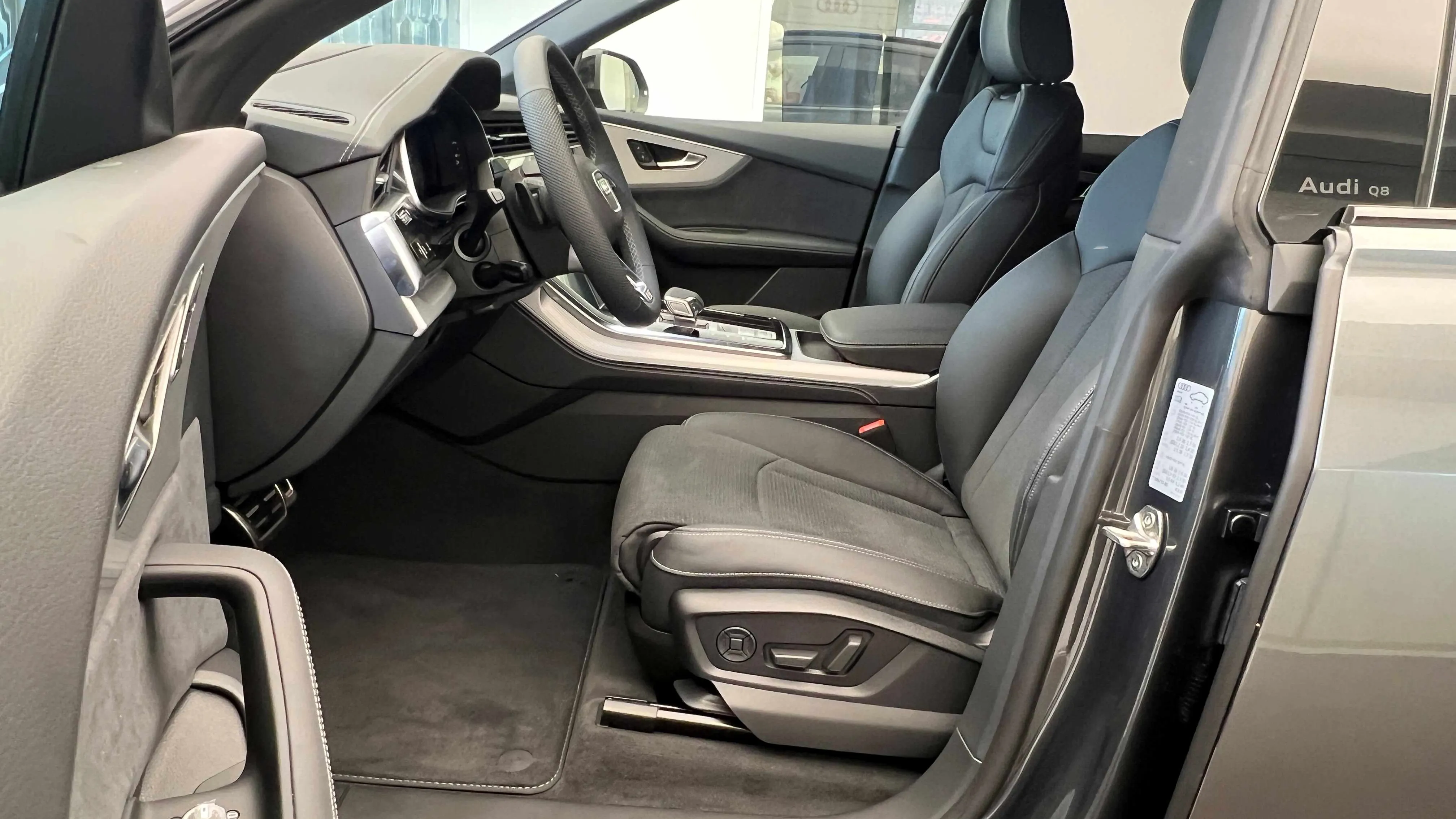 Obrázek Q8 SUV TDI quattro 210 kW