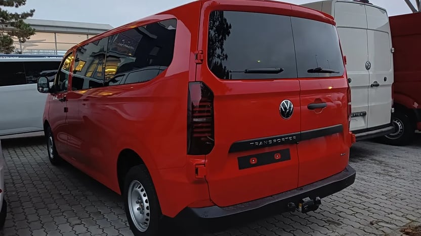 Obrázek Nový Transporter Kombi 2,0 TDI 4M 8A DR