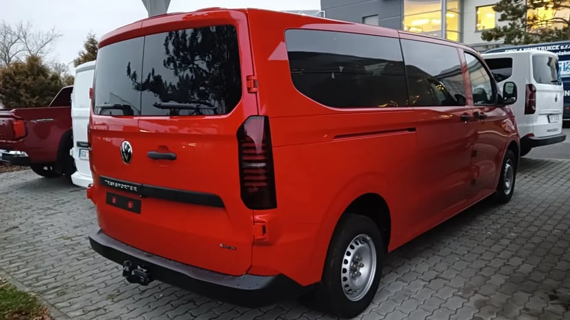 Obrázek Nový Transporter Kombi 2,0 TDI 4M 8A DR