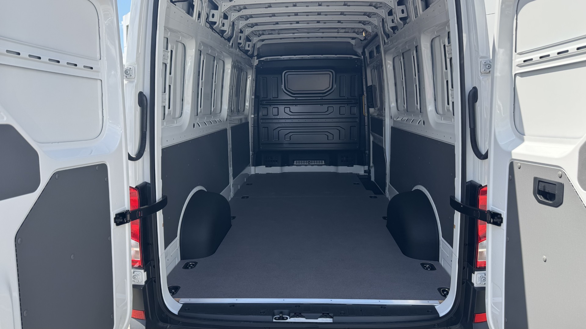 Obrázek Akční Crafter skříň 35 103kW 6G FWD DR