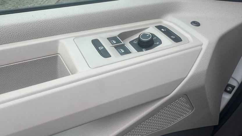 Obrázek Akční Multivan Long Life 1,5 TSI PHEV 4M