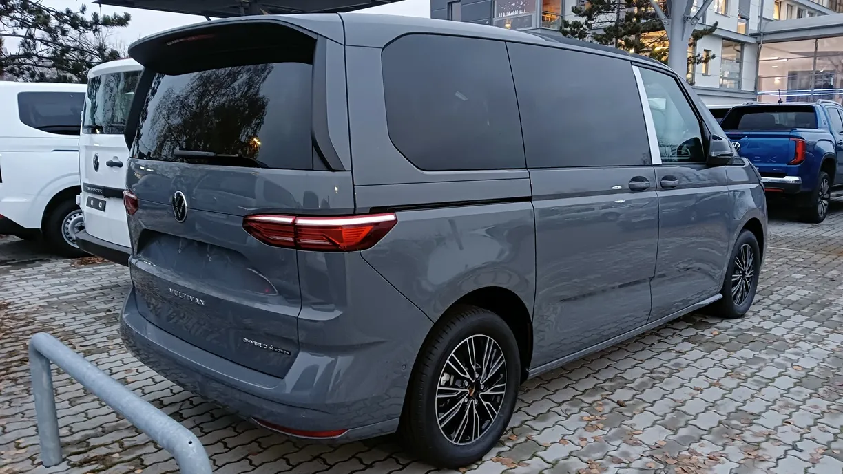 Obrázek Akční Multivan Life 1,5 TSI PHEV 4MOT