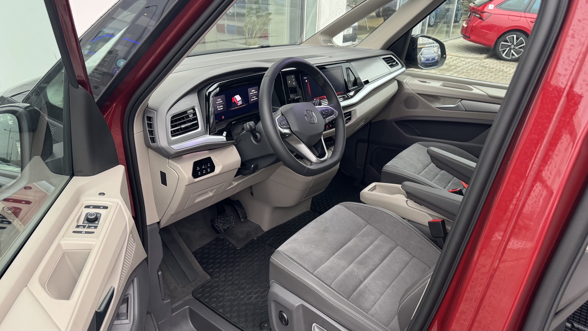 Obrázek Akční Multivan Long Life 1,5 TSI PHEV 4M