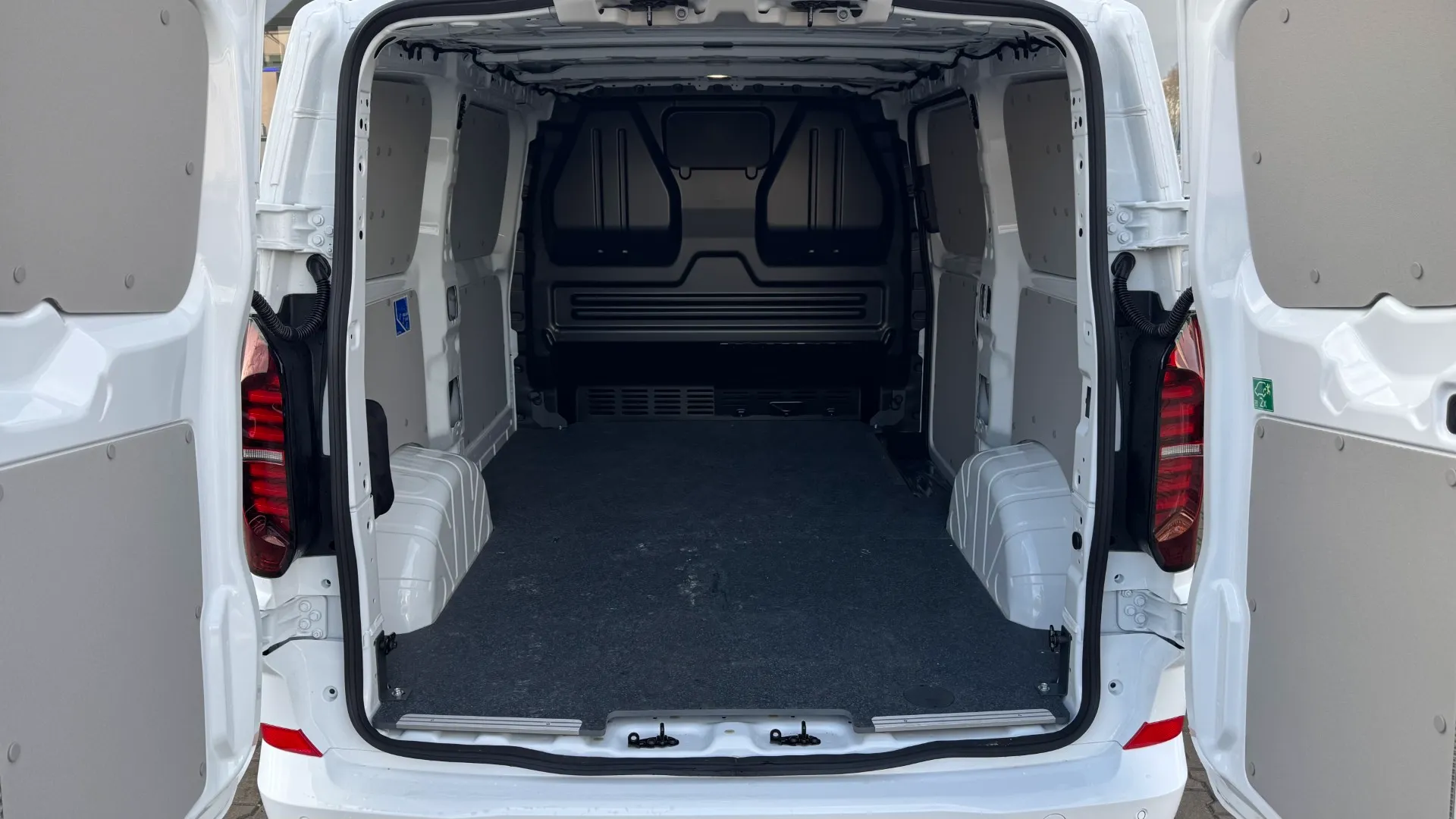 Obrázek e-Transporter skříň 160 kW KR