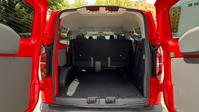 Obrázek Transporter Kombi 2,0 TDI 8AUT DR
