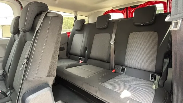 Obrázek Transporter Kombi 2,0 TDI 8AUT DR