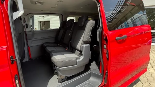 Obrázek Transporter Kombi 2,0 TDI 8AUT DR