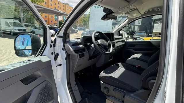 Obrázek Transporter Kombi 2,0 TDI 8AUT DR