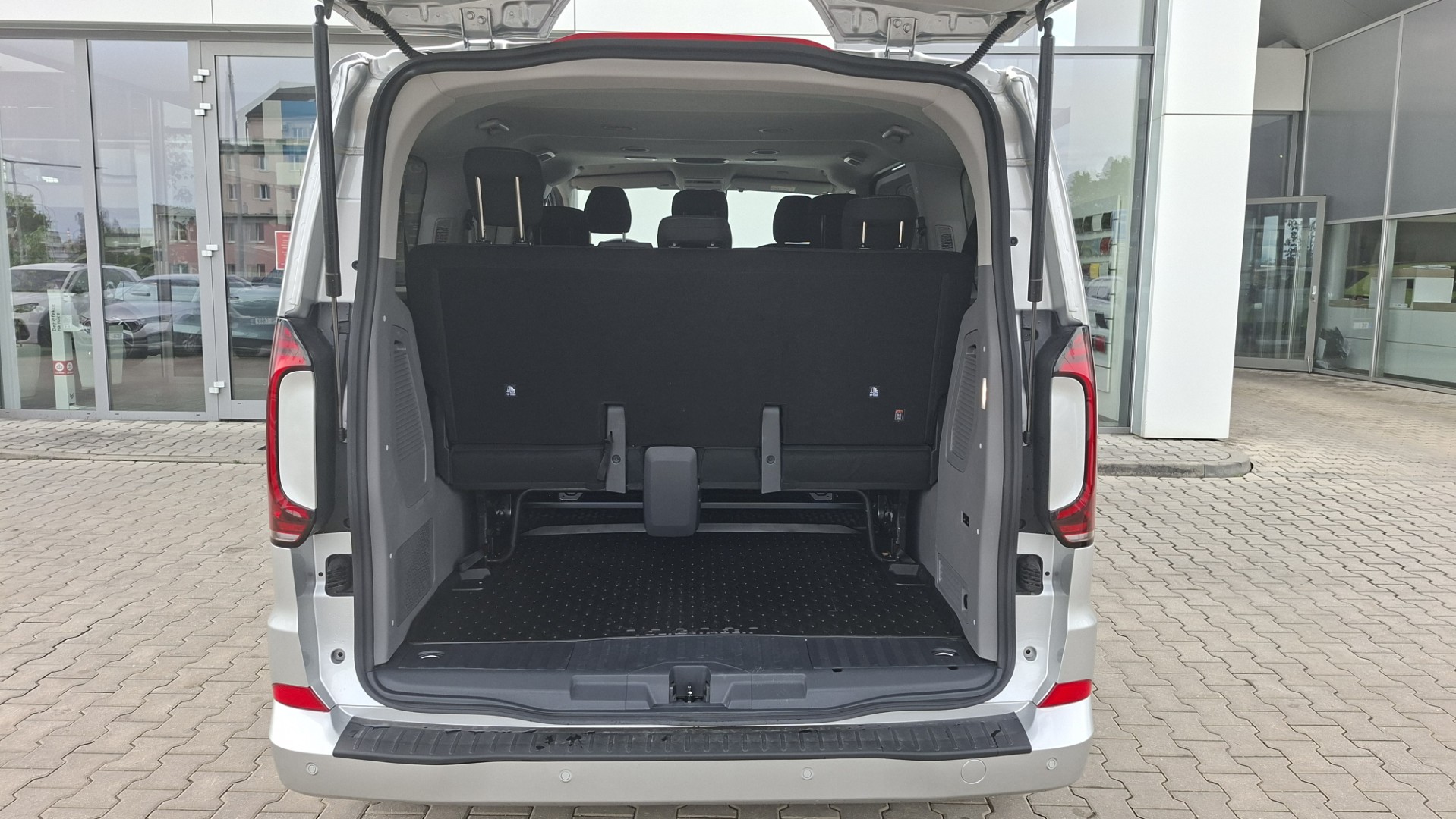 Obrázek e-Caravelle Life 210 kW KR