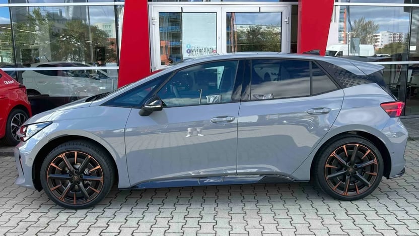 Obrázek Born VZ 79 kWh / 326k