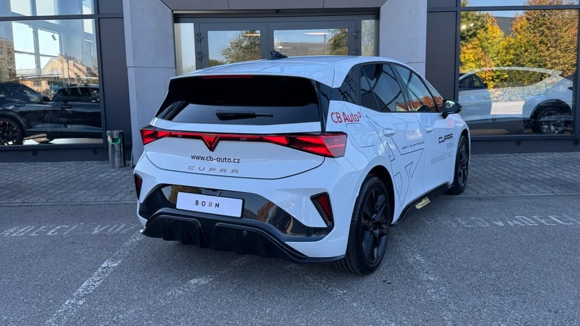 Obrázek Born 58 kWh / 190k