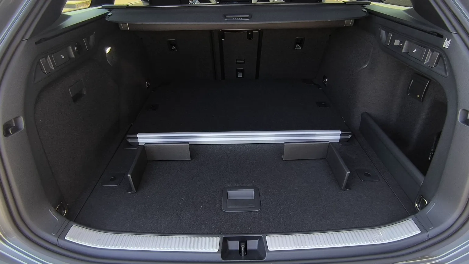 Obrázek Passat R-Line People 2,0 TDI 142 kW 4MOT