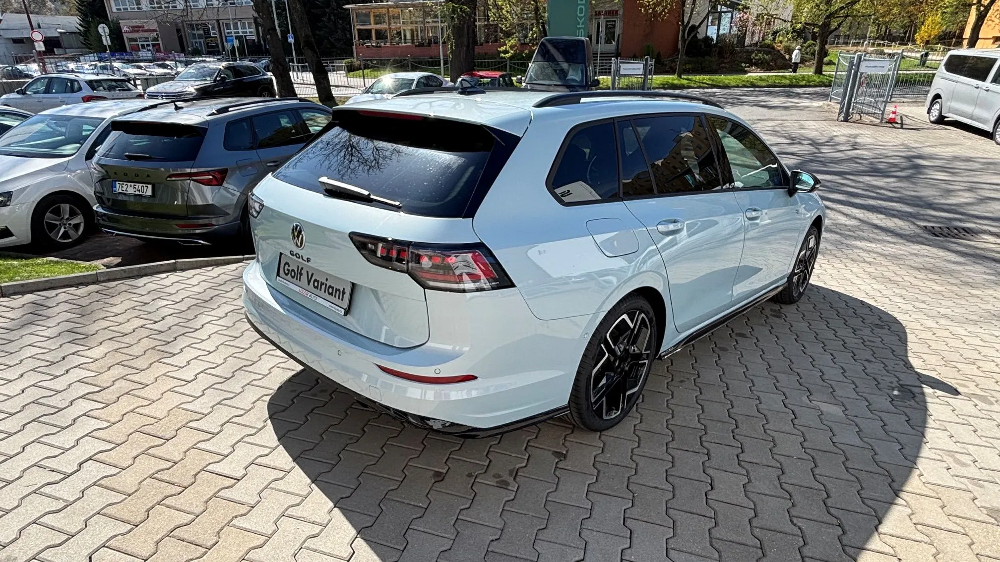 Obrázek Golf V. R-line People 1,5 eTSI 7DSG mHEV