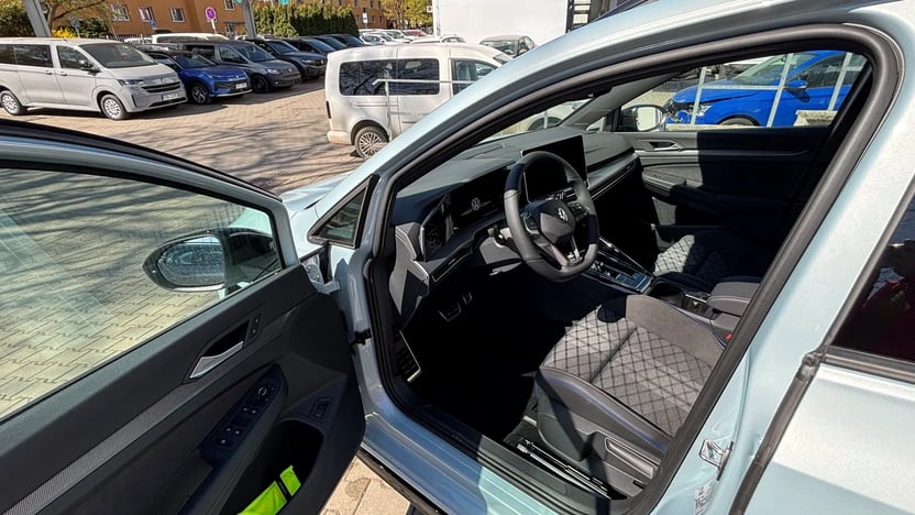 Obrázek Golf V. R-line People 1,5 eTSI 7DSG mHEV