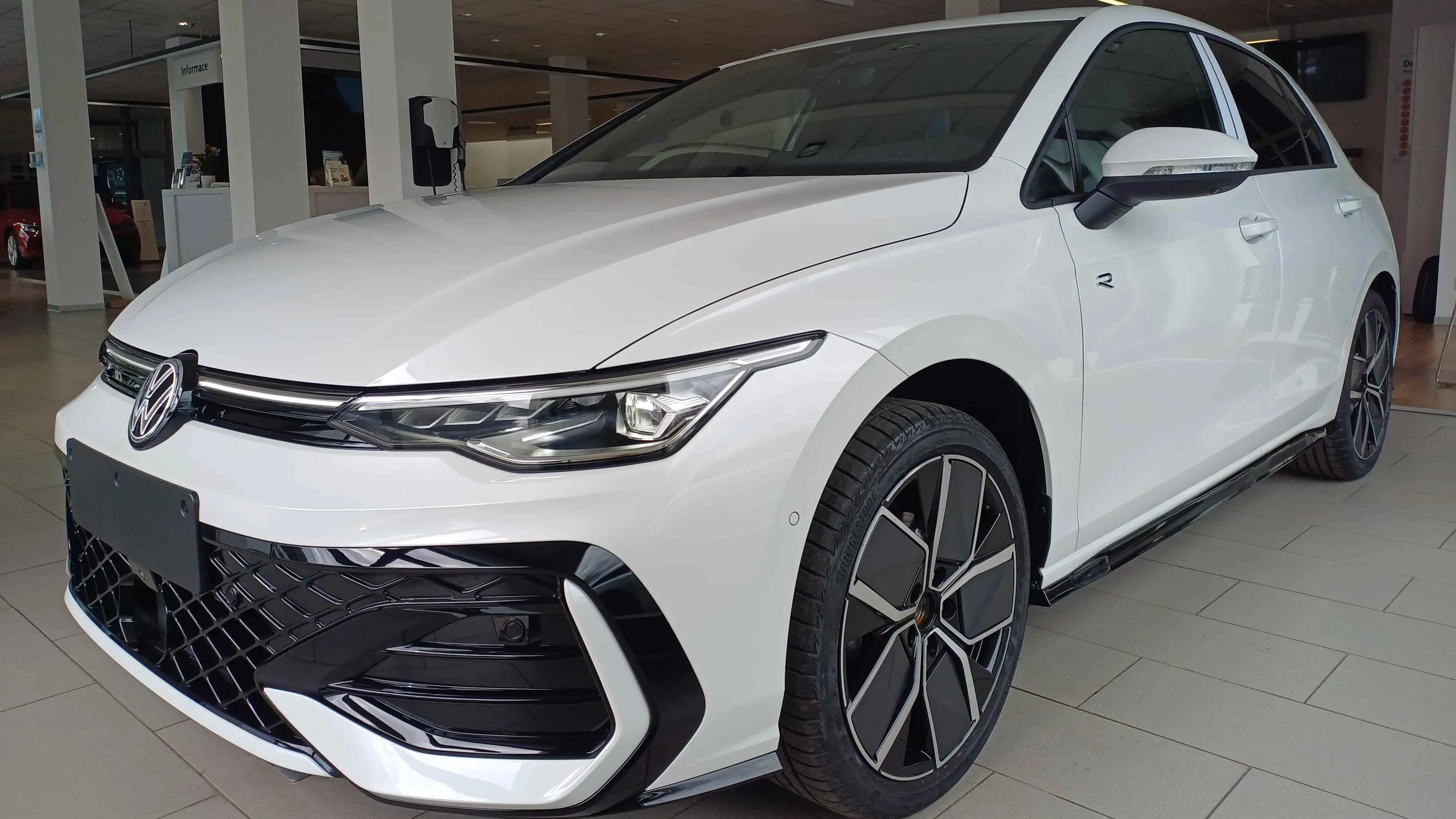 Obrázek Golf R-line 1,5 eTSI 110 kW 7DSG mHEV