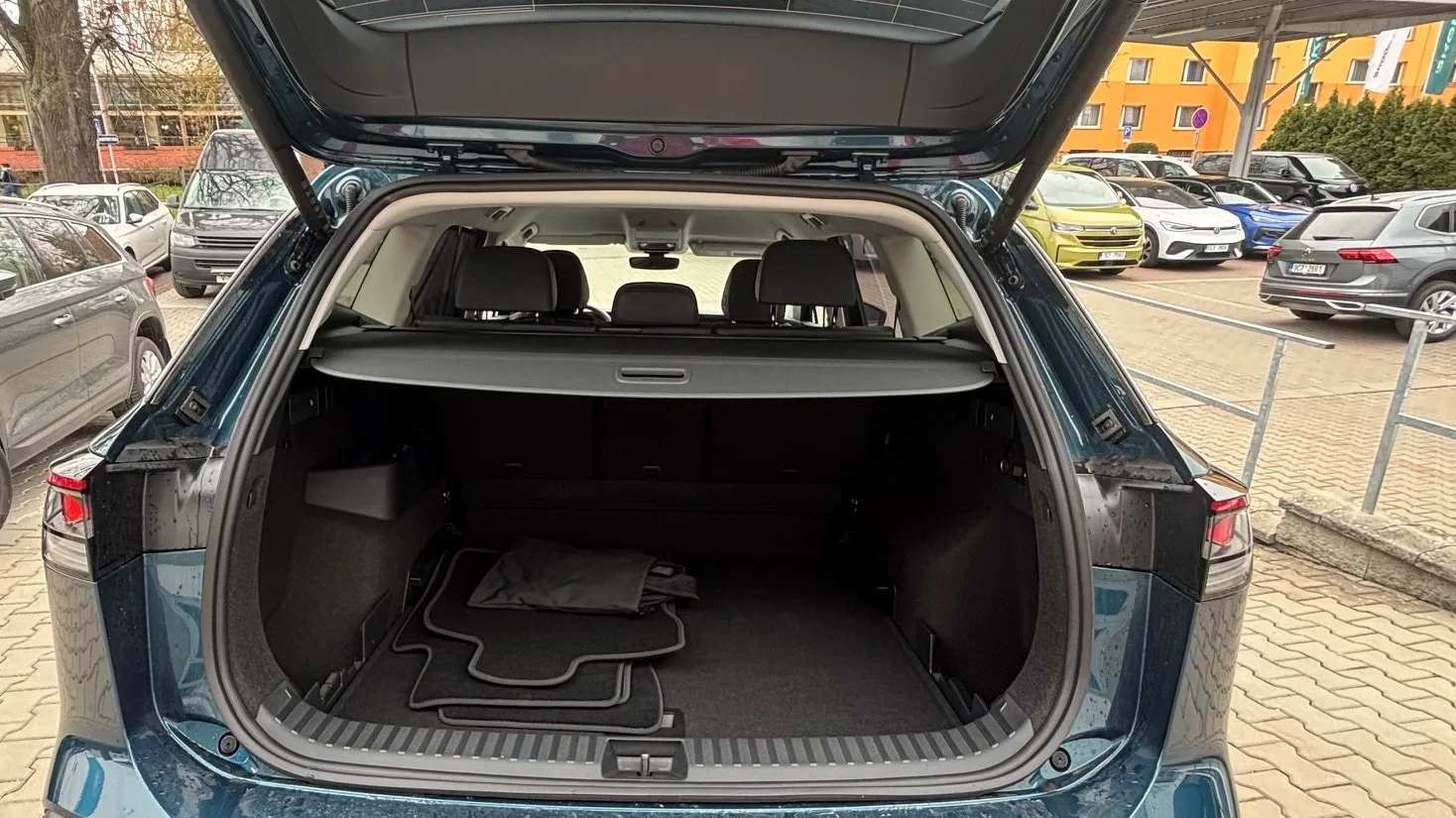 Obrázek Tayron People 1,5 eTSI 110 kW mHEV