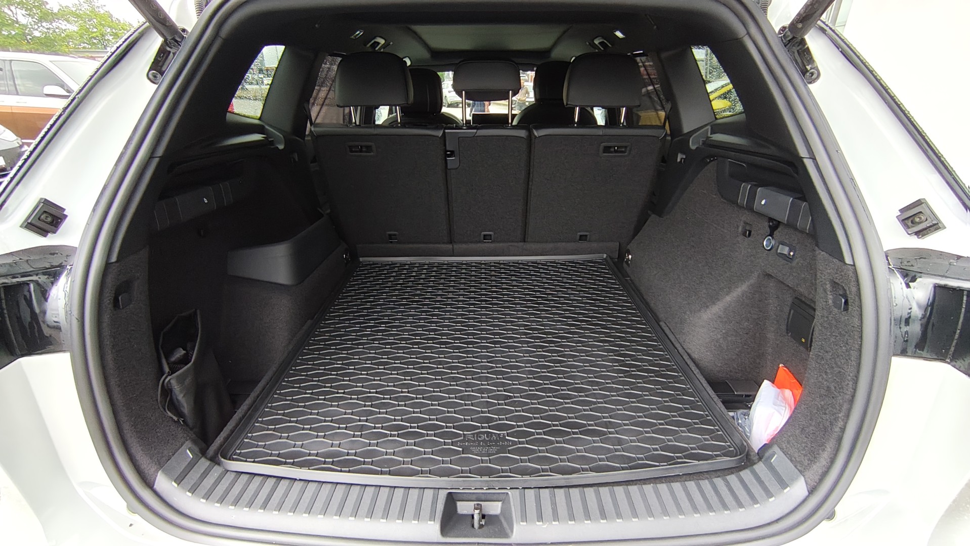Obrázek Tayron R-Line People 2,0 TDI 142 kW 4MOT