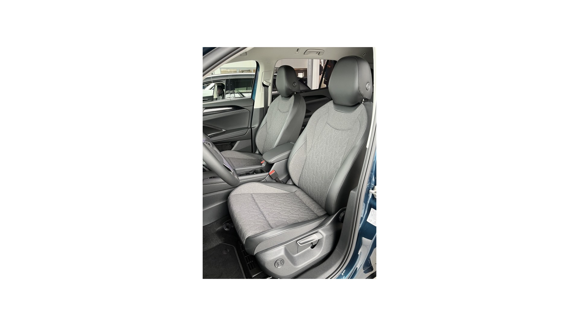 Obrázek Tayron People 1,5 eTSI 110 kW mHEV