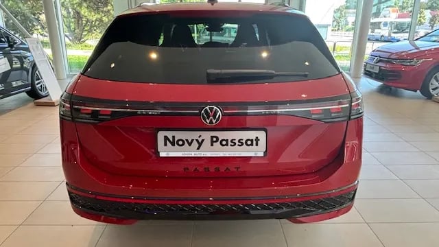 Obrázek Passat R-Line People 2,0 TSI 150 kW