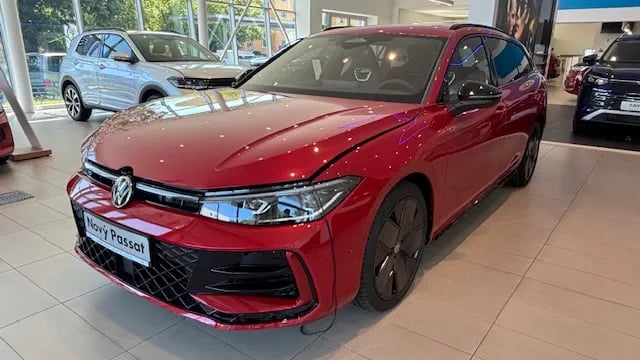 Obrázek Passat R-Line People 2,0 TSI 150 kW