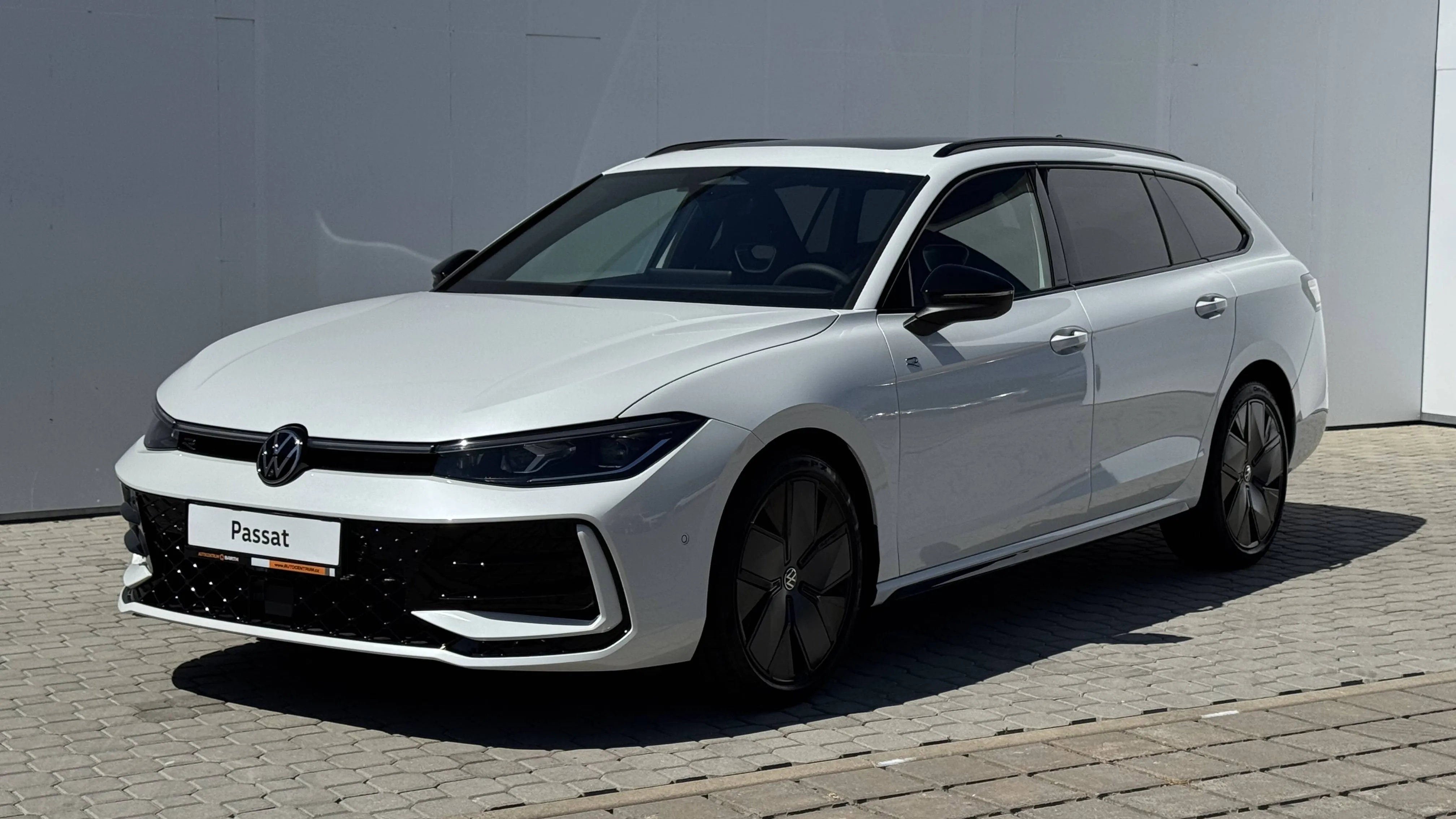 Obrázek Passat R-Line People 2,0 TSI 150 kW