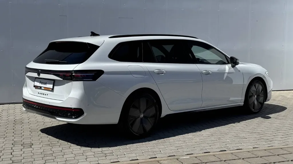 Obrázek Passat R-Line People 2,0 TSI 150 kW