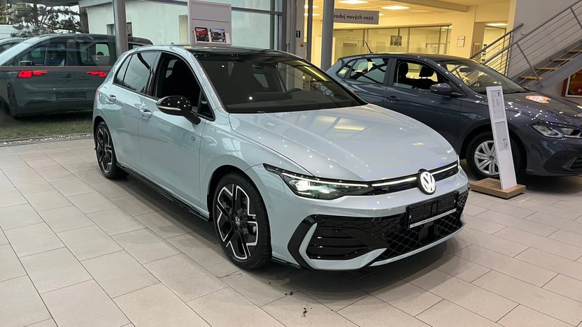 Obrázek Golf R-Line People 1,5 eTSI 7DSG mHEV