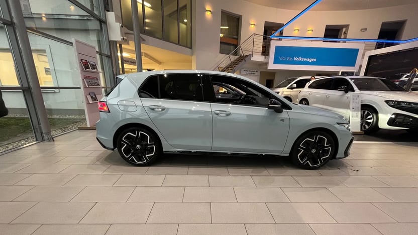 Obrázek Golf R-Line People 1,5 eTSI 7DSG mHEV